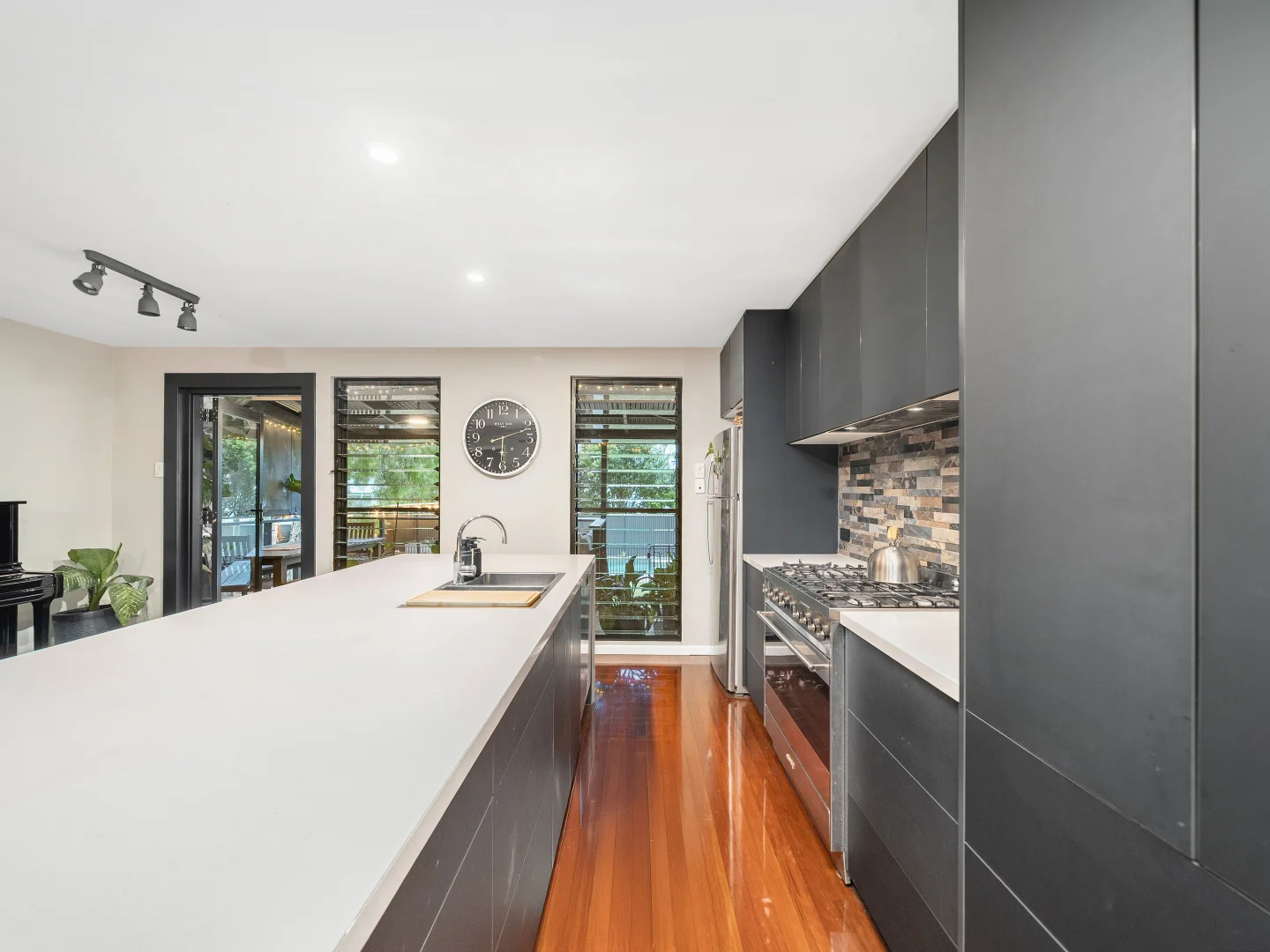 Additional image 6 of 14 Neal Street, Brighton QLD 4017