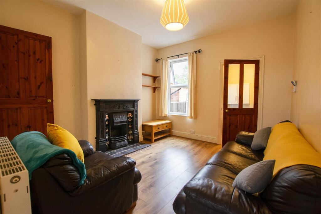 Northfield Road, Harborne, Birmingham, West Midlands, B17 photo 3