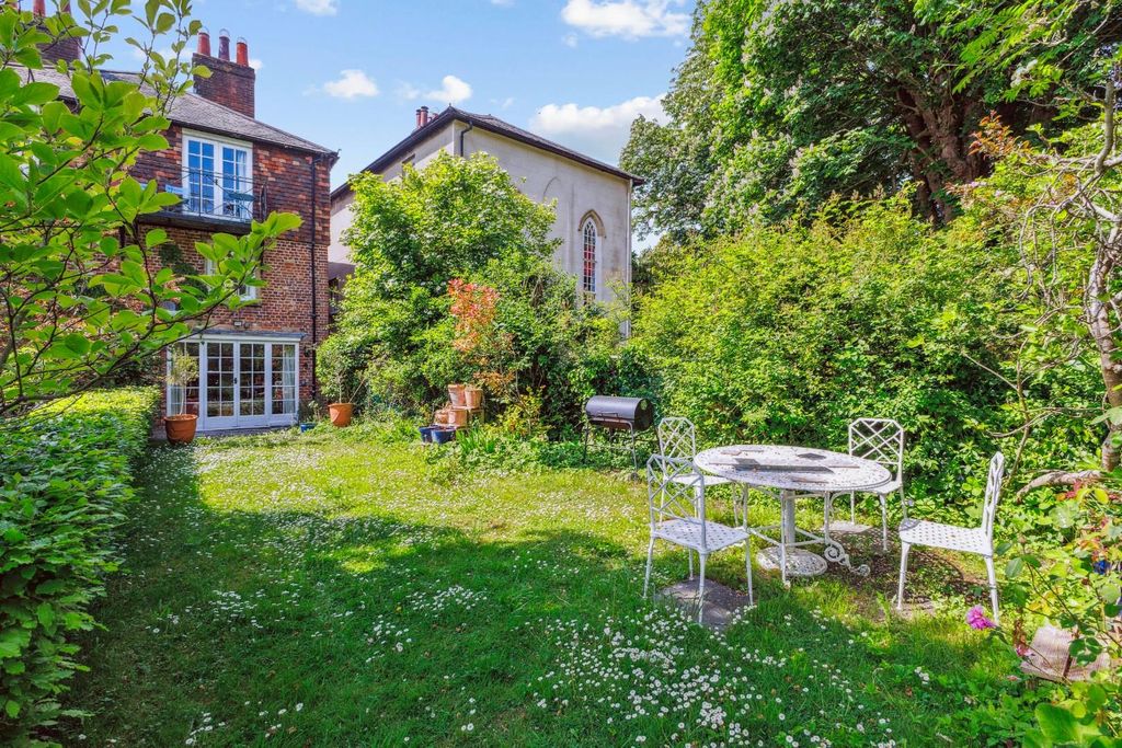 Additional image 12 of 2 bed maisonette for saleSt. Nicholas Road, Salisbury SP1