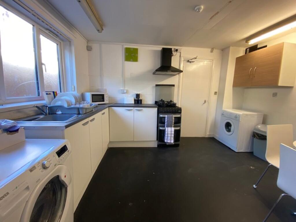 Additional image 4 of 2 Rooms Available In Clevedon rd, Balsall Heath B12 