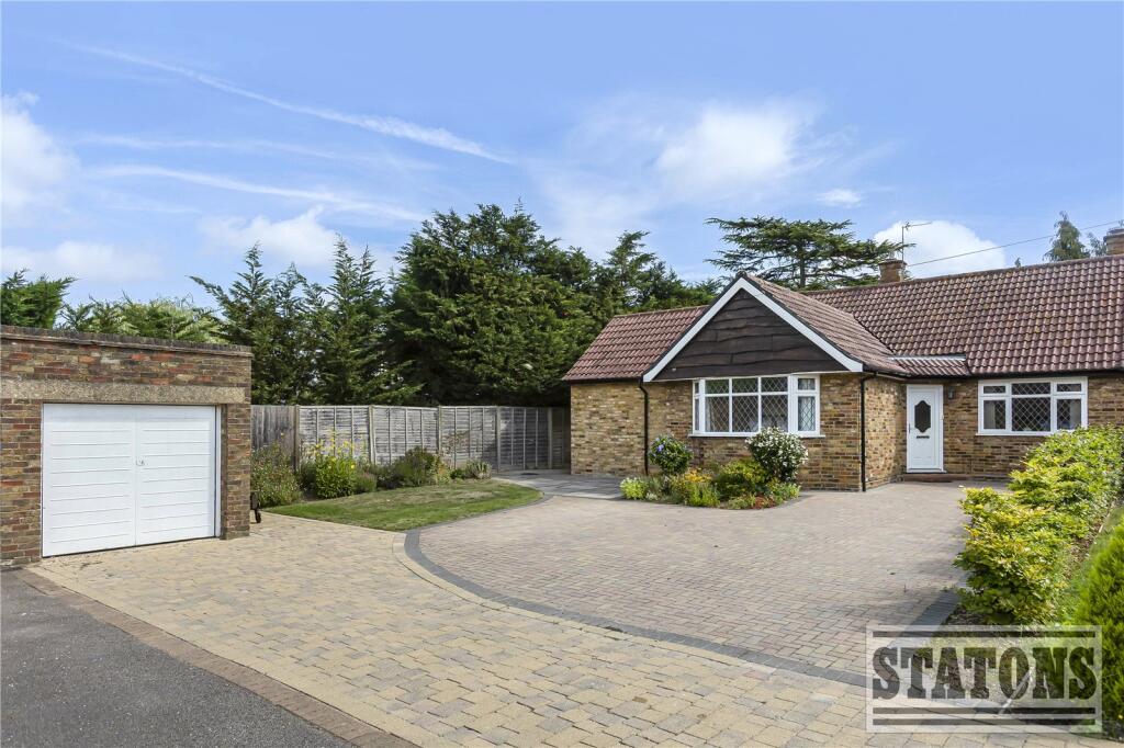 Moffats Close, Brookmans Park, Hertfordshire, AL9