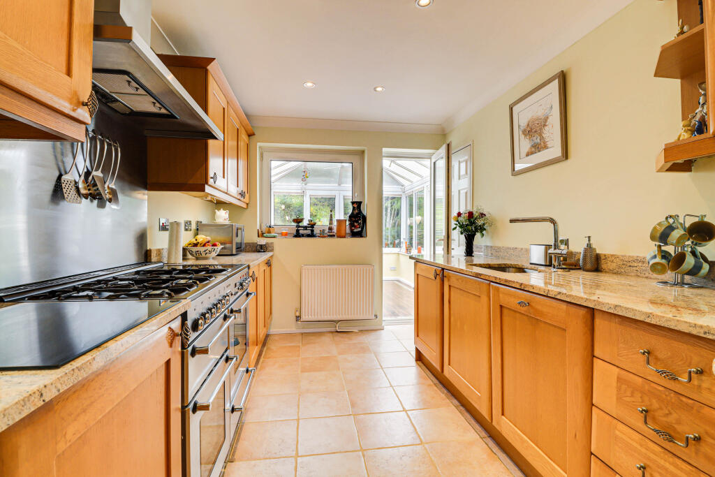 Lower Luton Road, Wheathampstead, St. Albans, AL4 photo 3