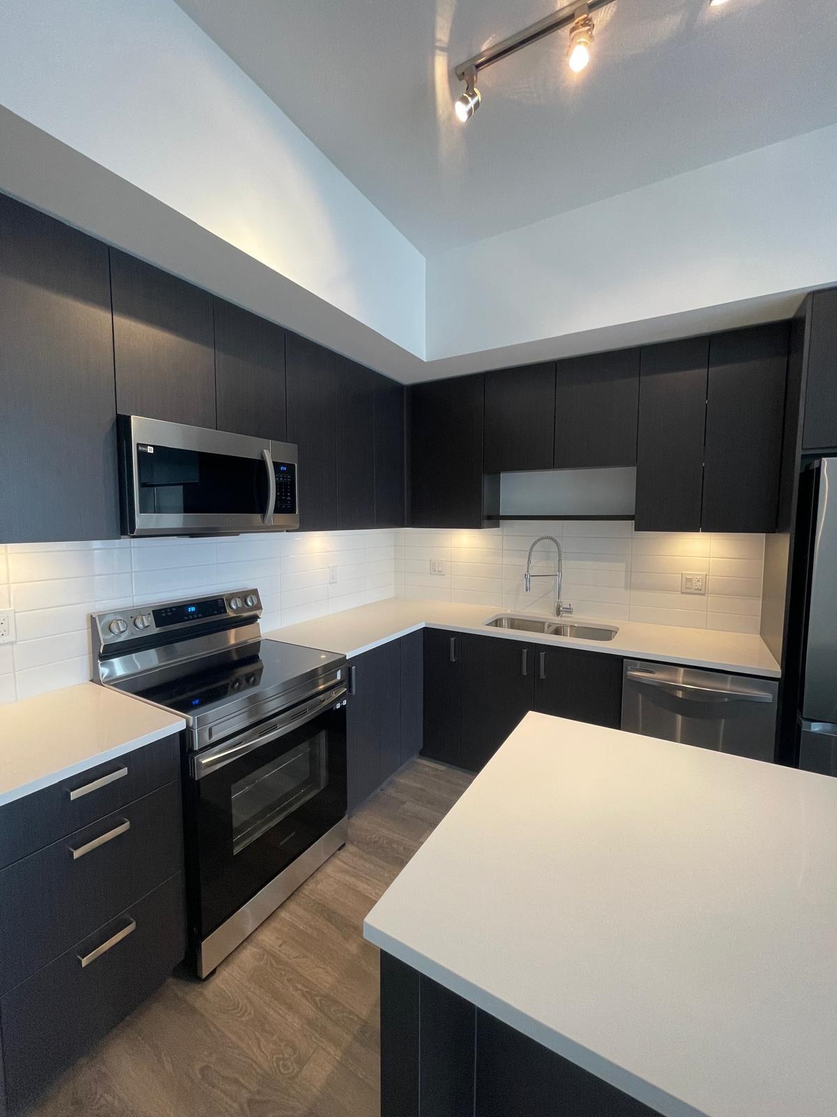 609-15815 85 Avenue, Surrey, BC, V4N 6X5