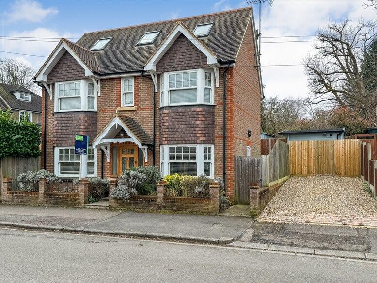 Willoughby Road, Harpenden, AL5