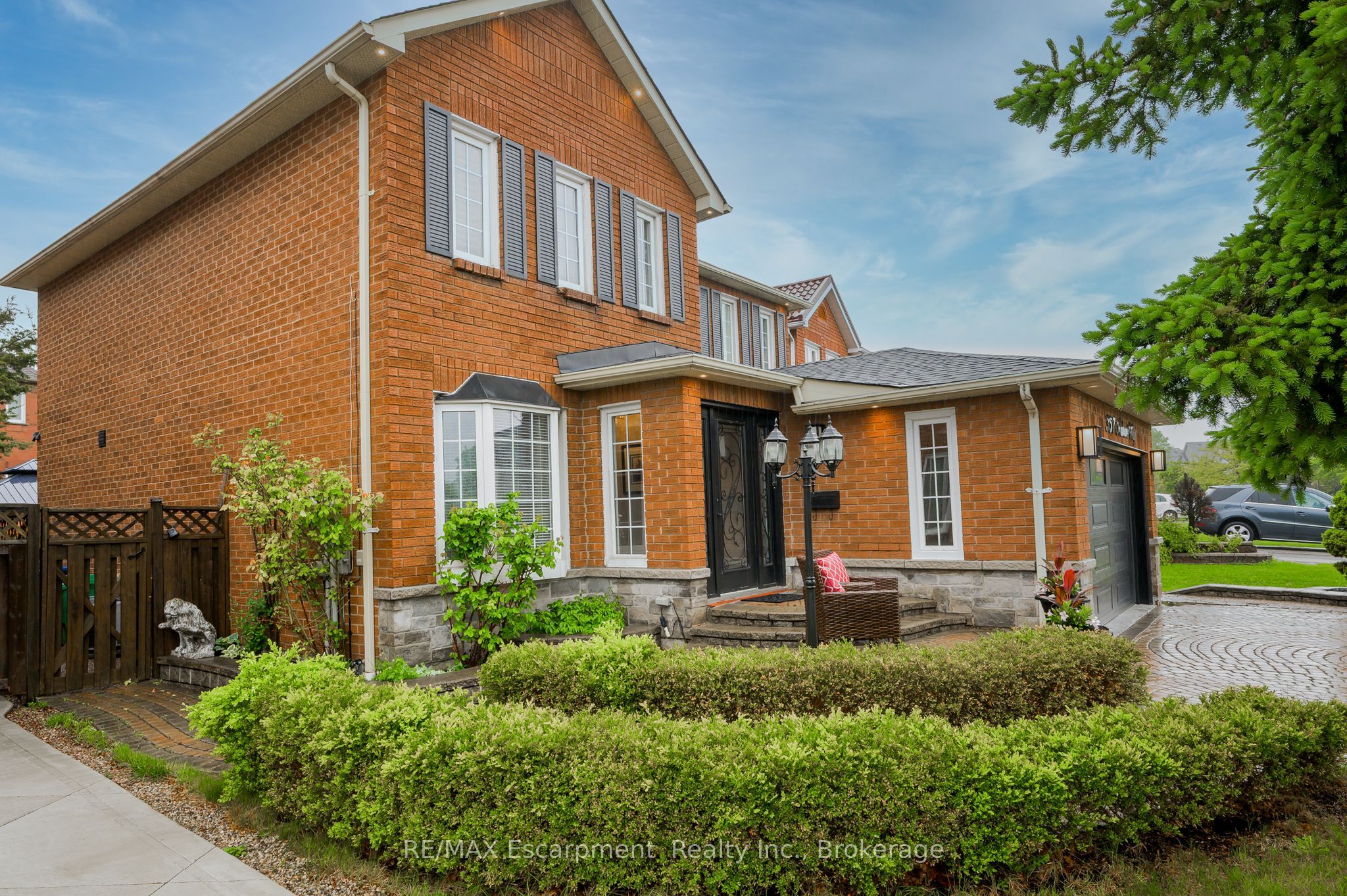 Additional image 3 of 357 Nahani Way, Mississauga, ON, L4Z 3B1