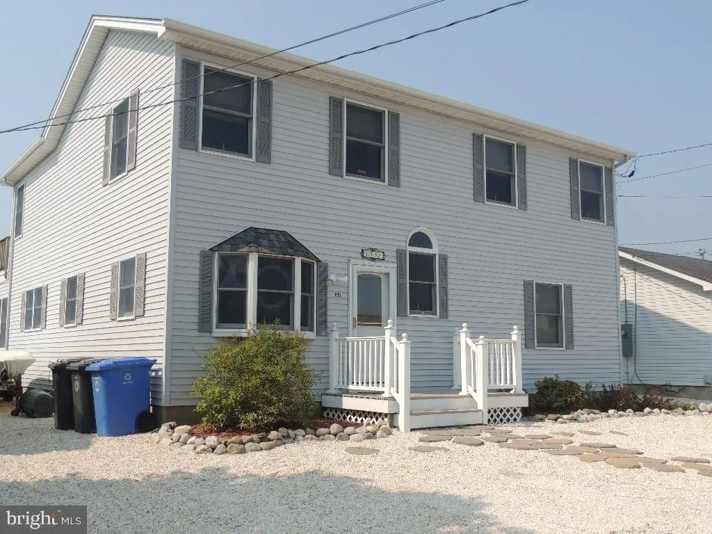 895 Jennifer Lane, Manahawkin, NJ 08050