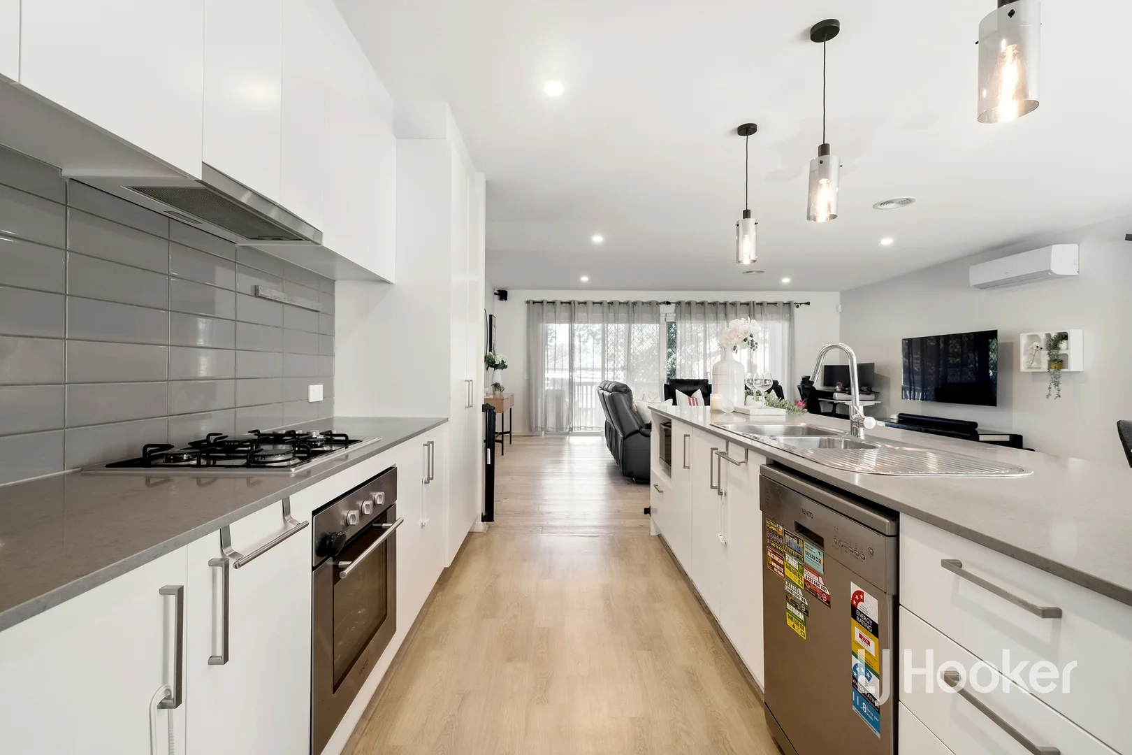 7 Sunnyoaks Lane, Hampton Park VIC 3976 photo 5