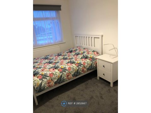 Langley Crescent, Hayes UB3, Room to rent