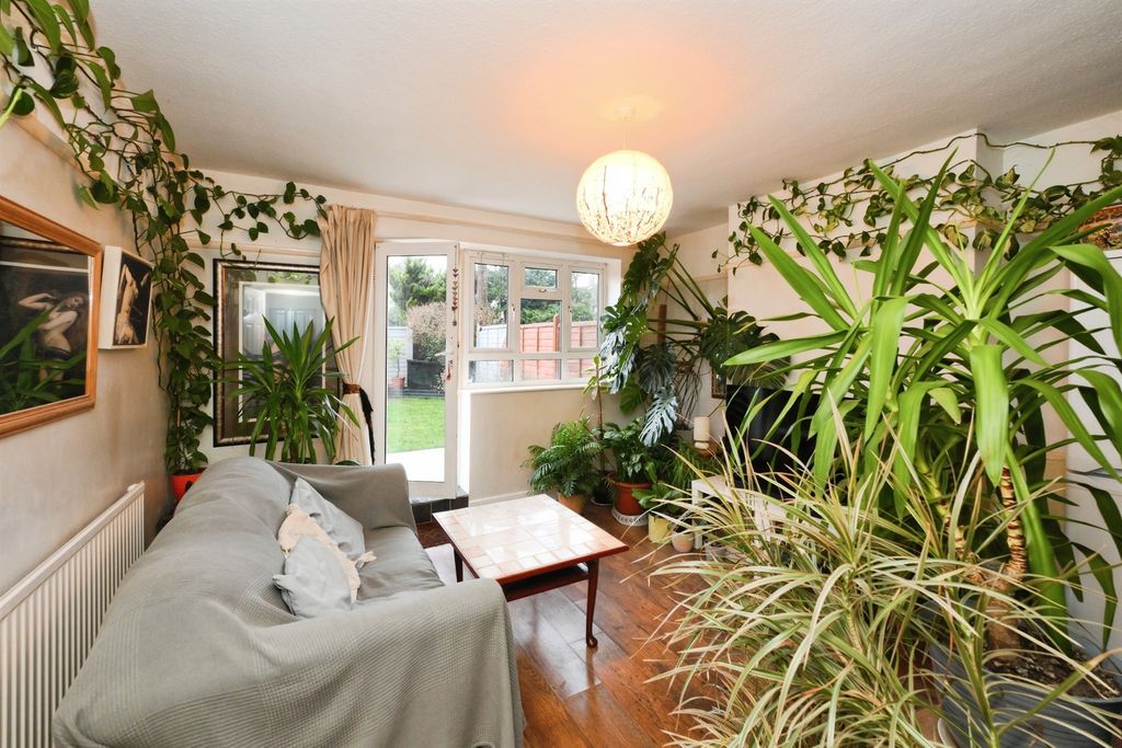 Additional image 4 of 1 bed flat for saleTudor Way, Hertford SG14