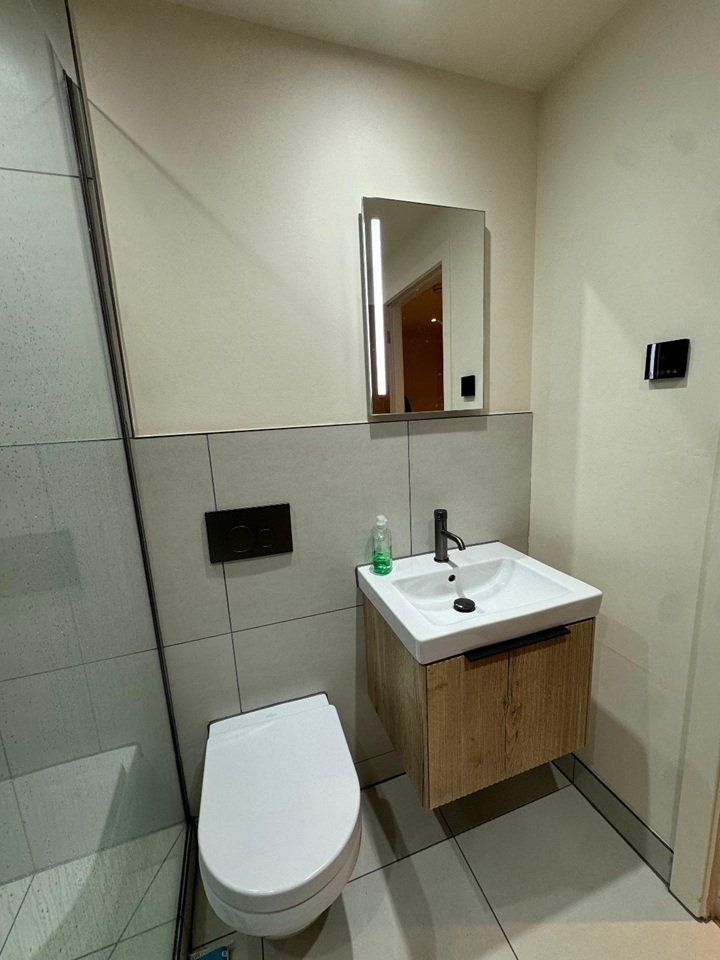 2 Bed Flat, Arncliffe Road, LS16, N1 7GU photo 2