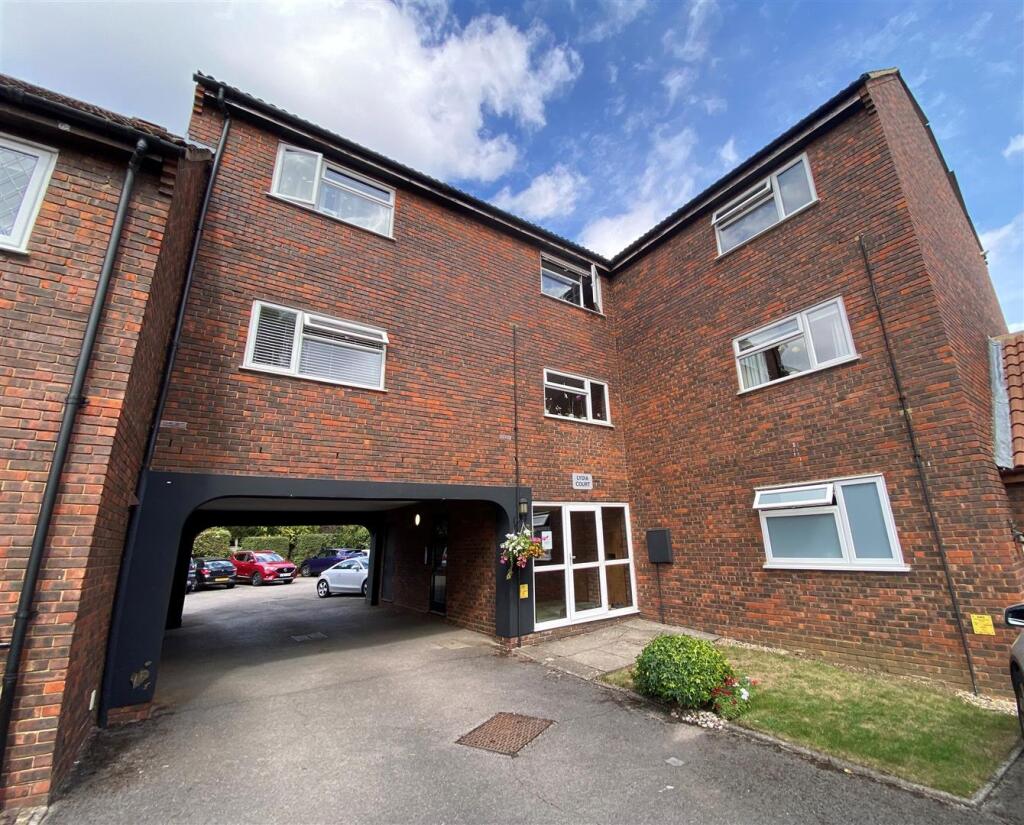 Lydia Mews, Welham Green, North Mymms
