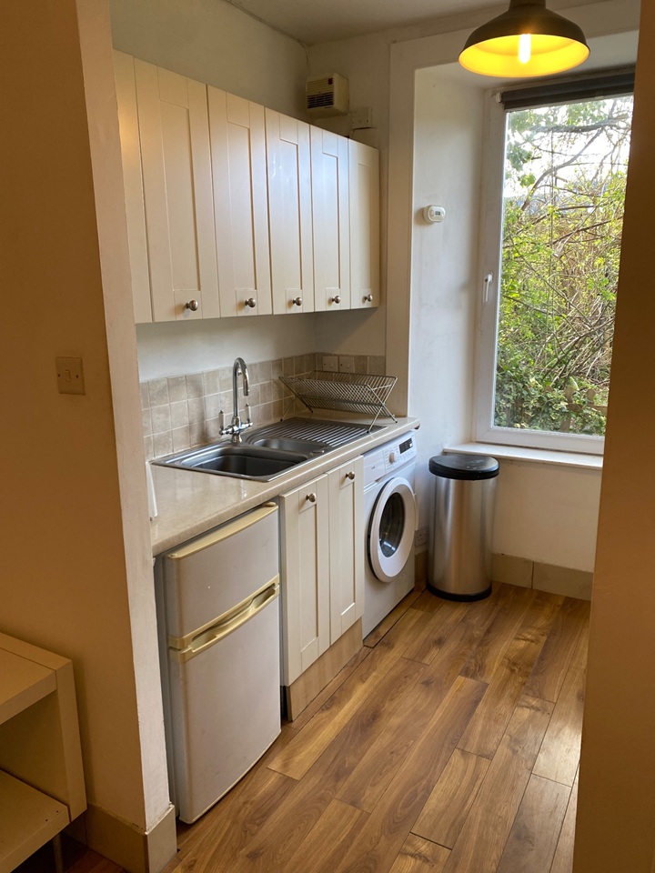 1 Bed Flat, Seafield Road, EH6, N1 7GU photo 3