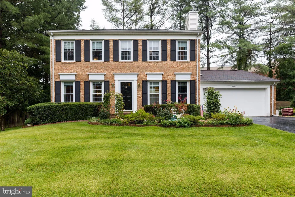 6315 Capella Avenue, Burke, VA 22015