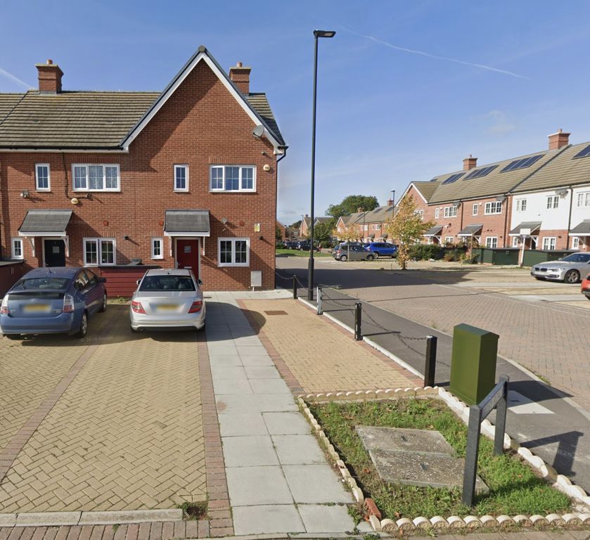 3 bed end terrace house for saleFoxley Road, Slough SL2