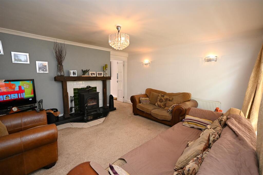 Christchurch Close, Edgbaston, Birmingham photo 2