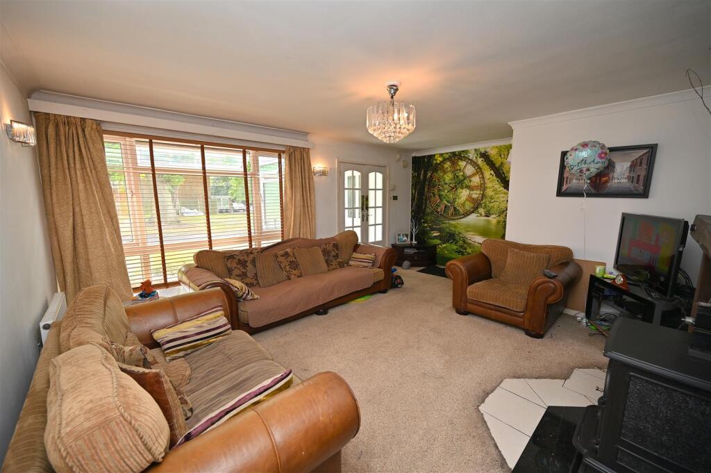Christchurch Close, Edgbaston, Birmingham photo 3