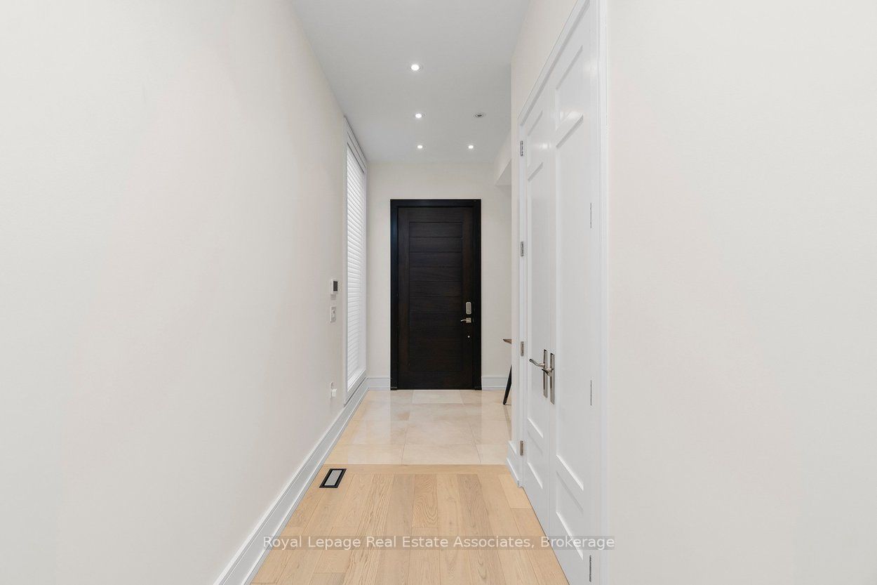 Additional image 4 of 63 Troy Street, Mississauga, ON, L5G 1S6