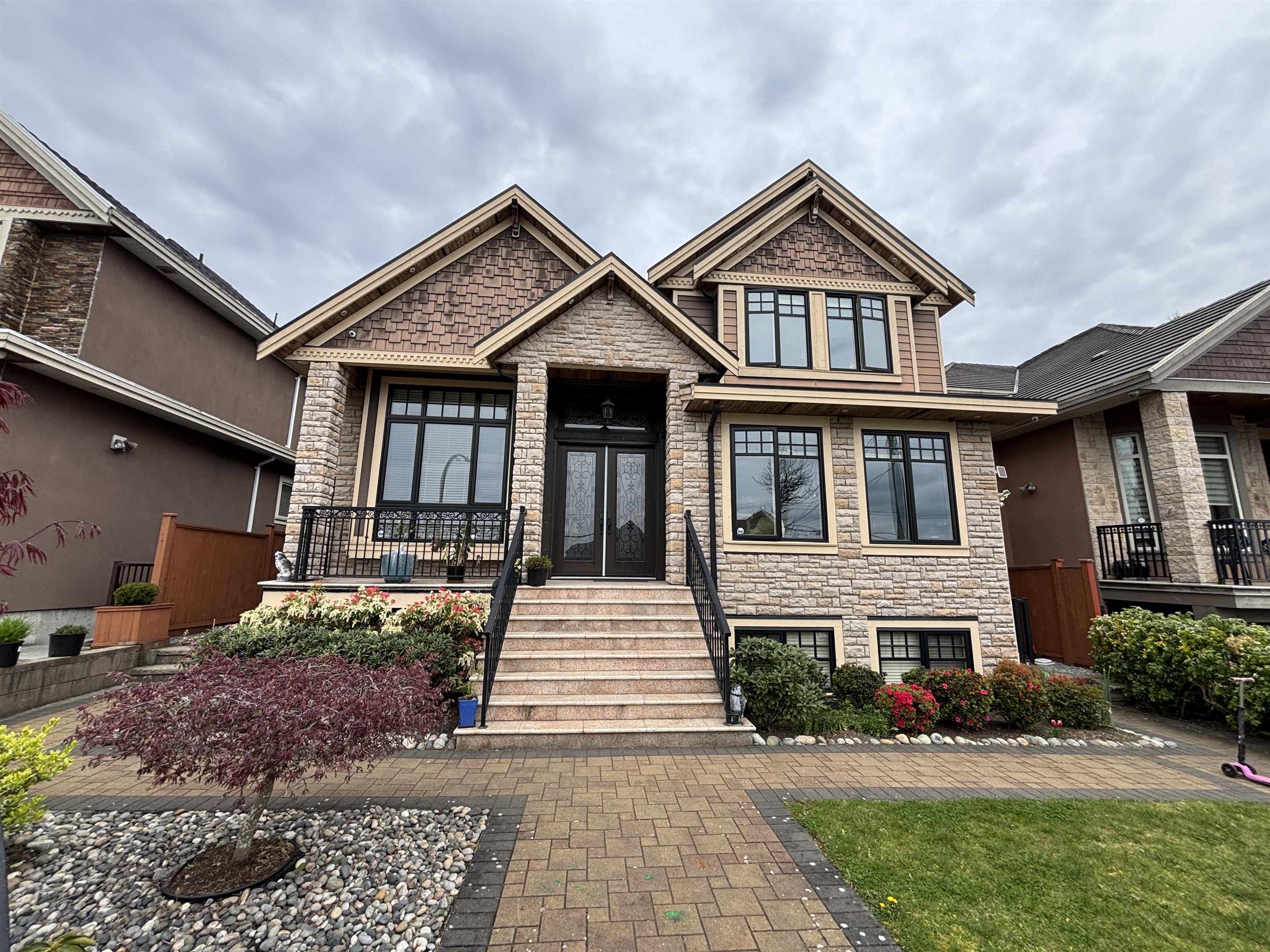 913 Quadling Avenue, Coquitlam, BC, V3K 2A6