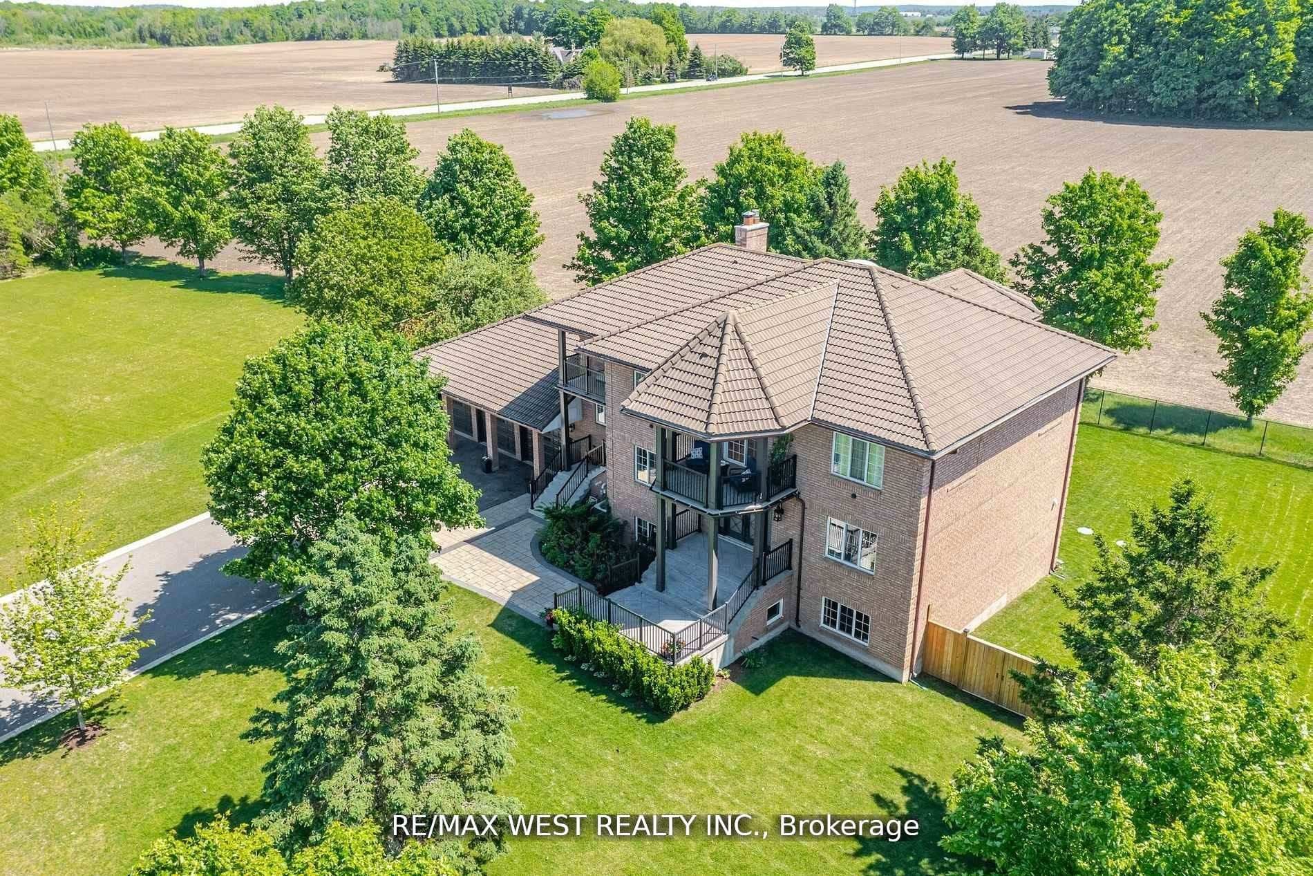 7 Stewart Crescent, Essa, ON, L0L 2N0