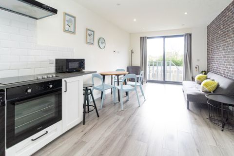 Arendale Court, Hendon Way NW4