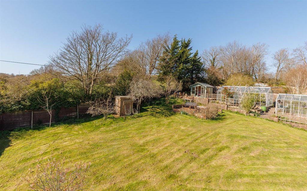 Additional image 28 of 6 bed detached house for saleNewport, Isle Of Wight PO30