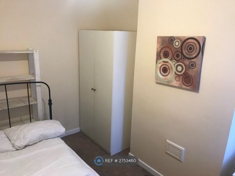 Brideoak Street, Manchester M8, Room to rent