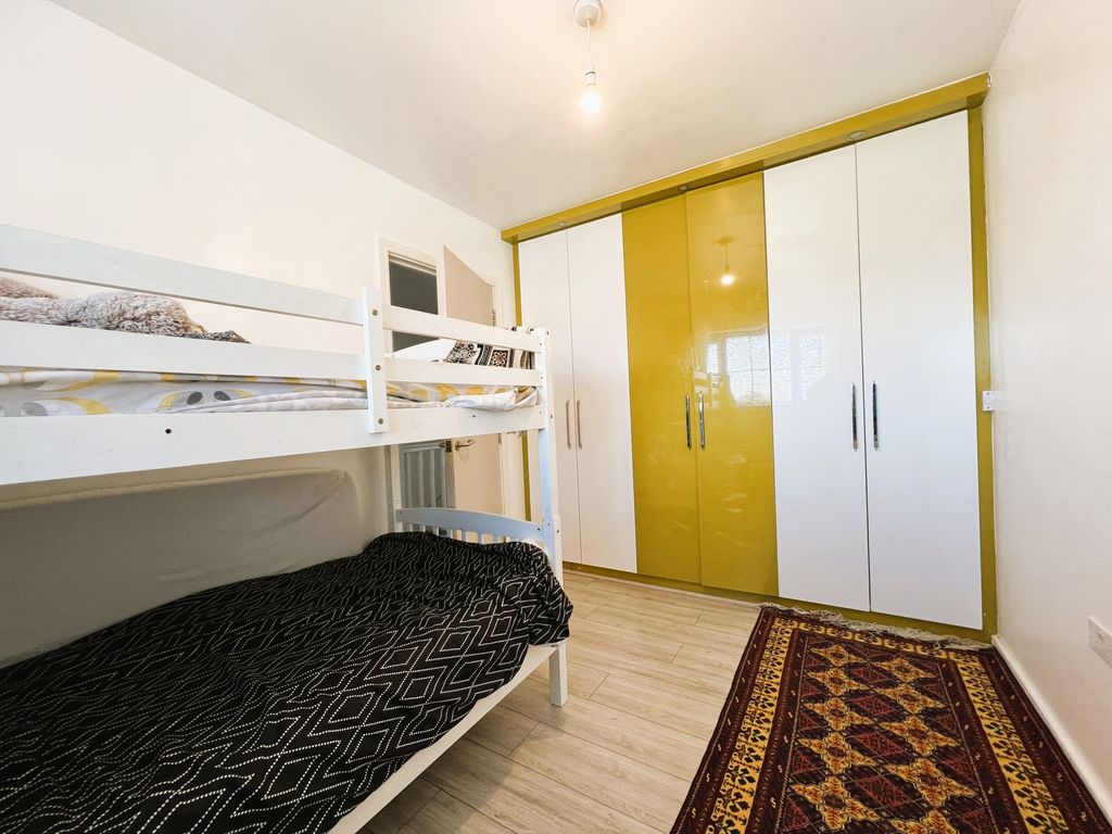 Additional image 13 of 3 bed end terrace house for saleFoxley Road, Slough SL2