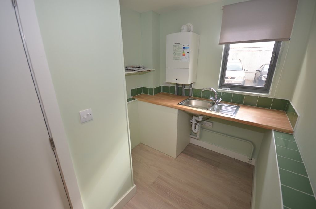 Additional image 5 of 2 bed flat for saleBrown Street, Salisbury, Wiltshire SP1
