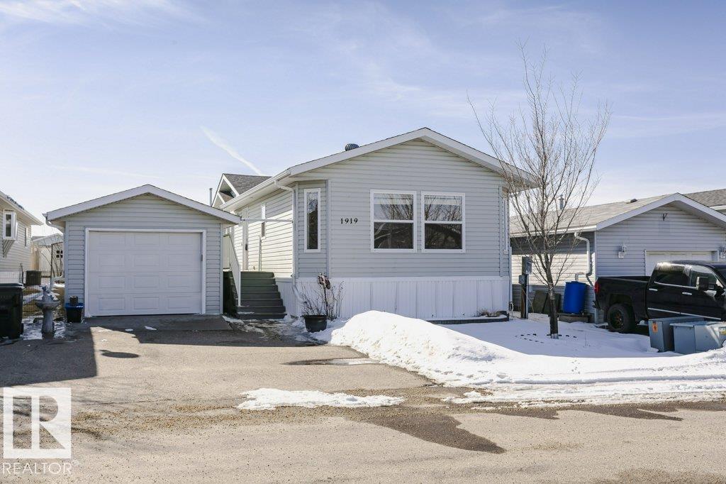 1919 Jubilee Road, Sherwood Park, AB, T8H2N7