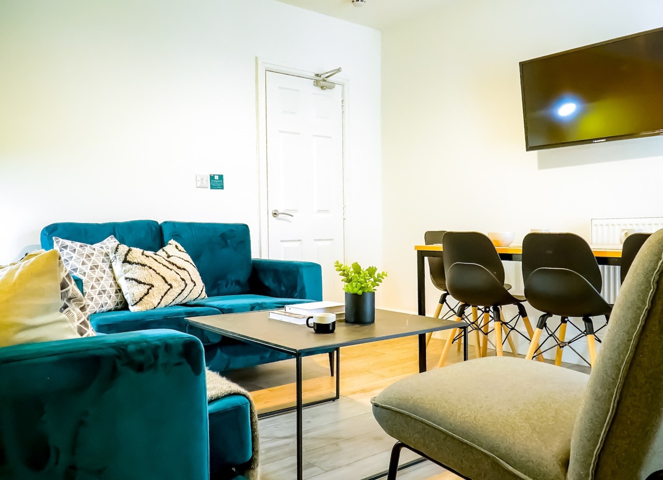 Room in a Shared House, Driffield St, M14, N1 7GU photo 5