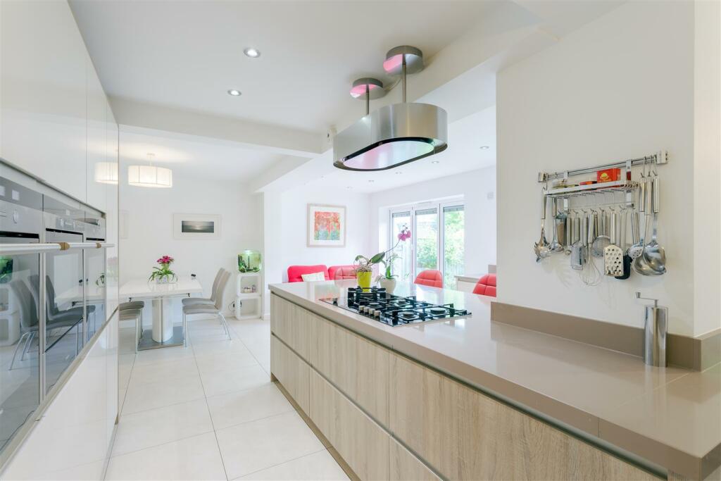 Stapylton Avenue, Harborne, Birmingham, B17 photo 4