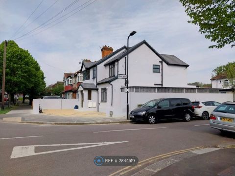 Perivale, Greenford UB6