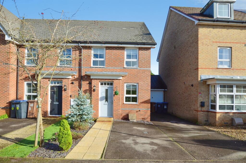 Peregrine Way, Hatfield