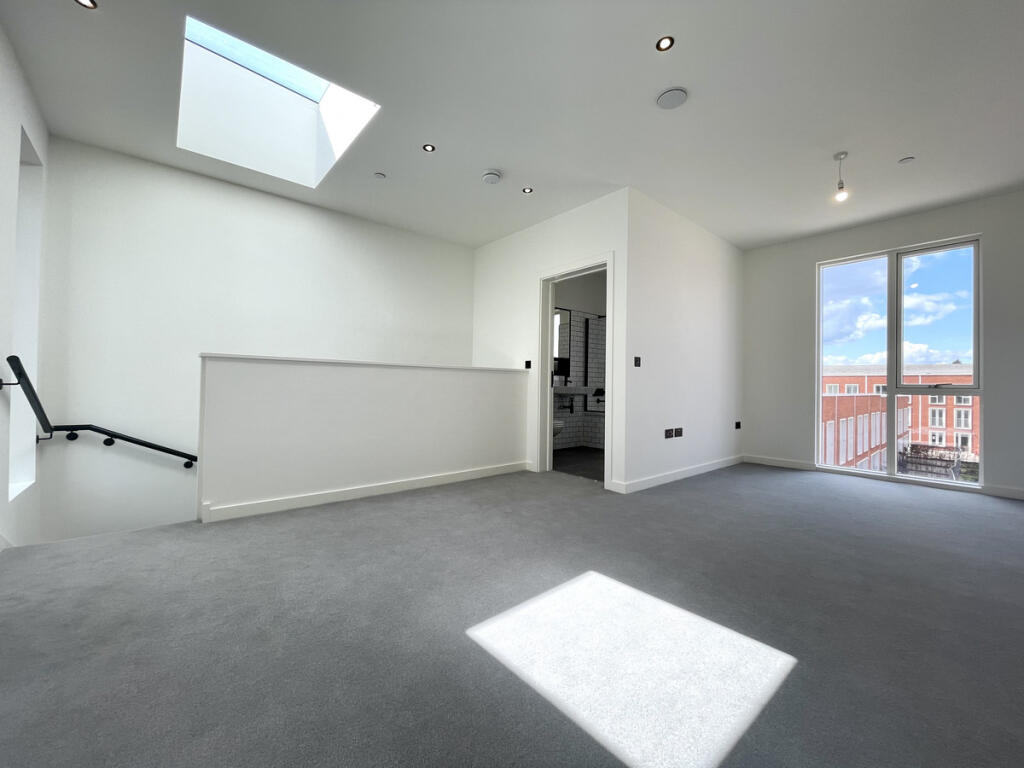 Additional image 5 of South Loop Square, Birmingham, B16