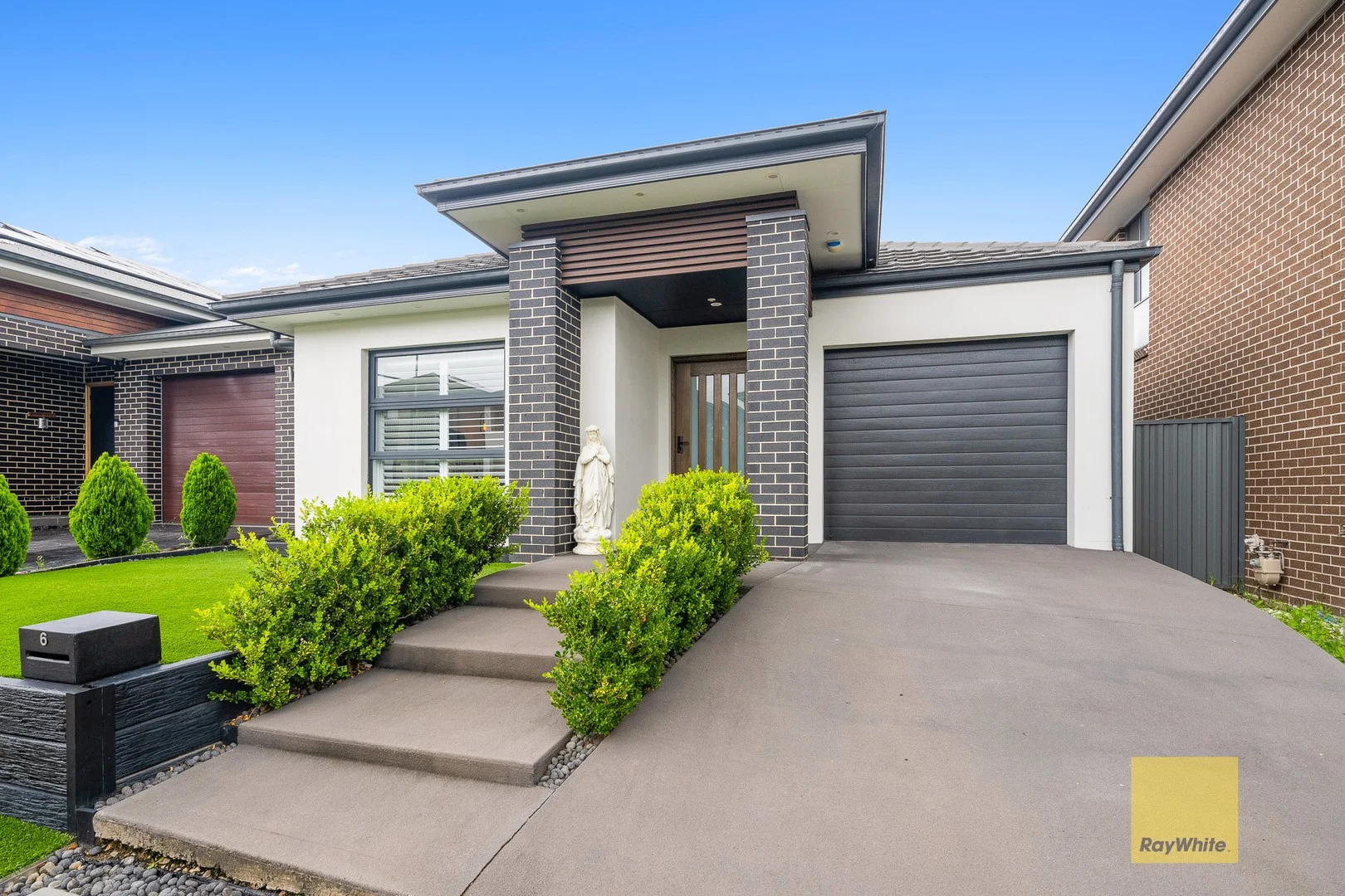 6 Clubmoss Street, Denham Court NSW 2565