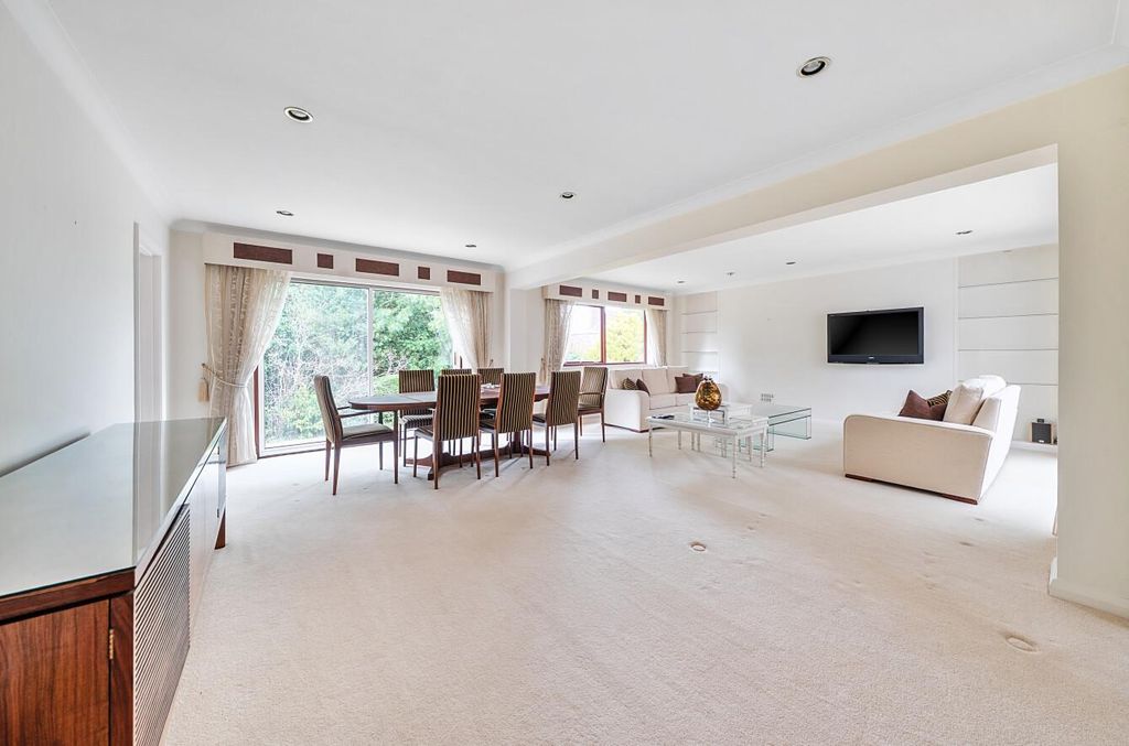 Additional image 4 of 3 bed detached bungalow for saleMaryrose Way, Whetstone N20