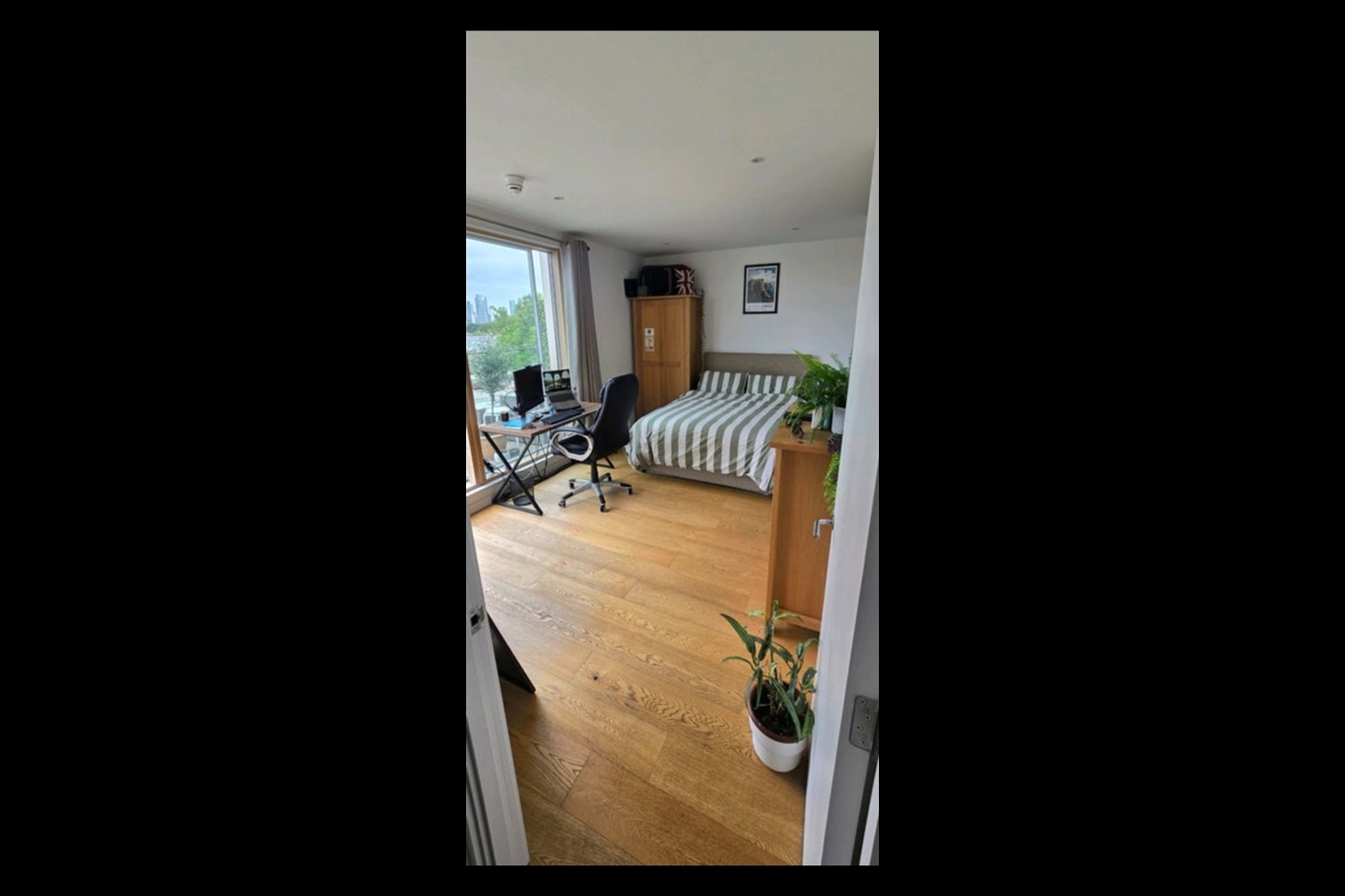 Room in a Shared Flat, Wingate Square, SW4, N1 7GU photo 2