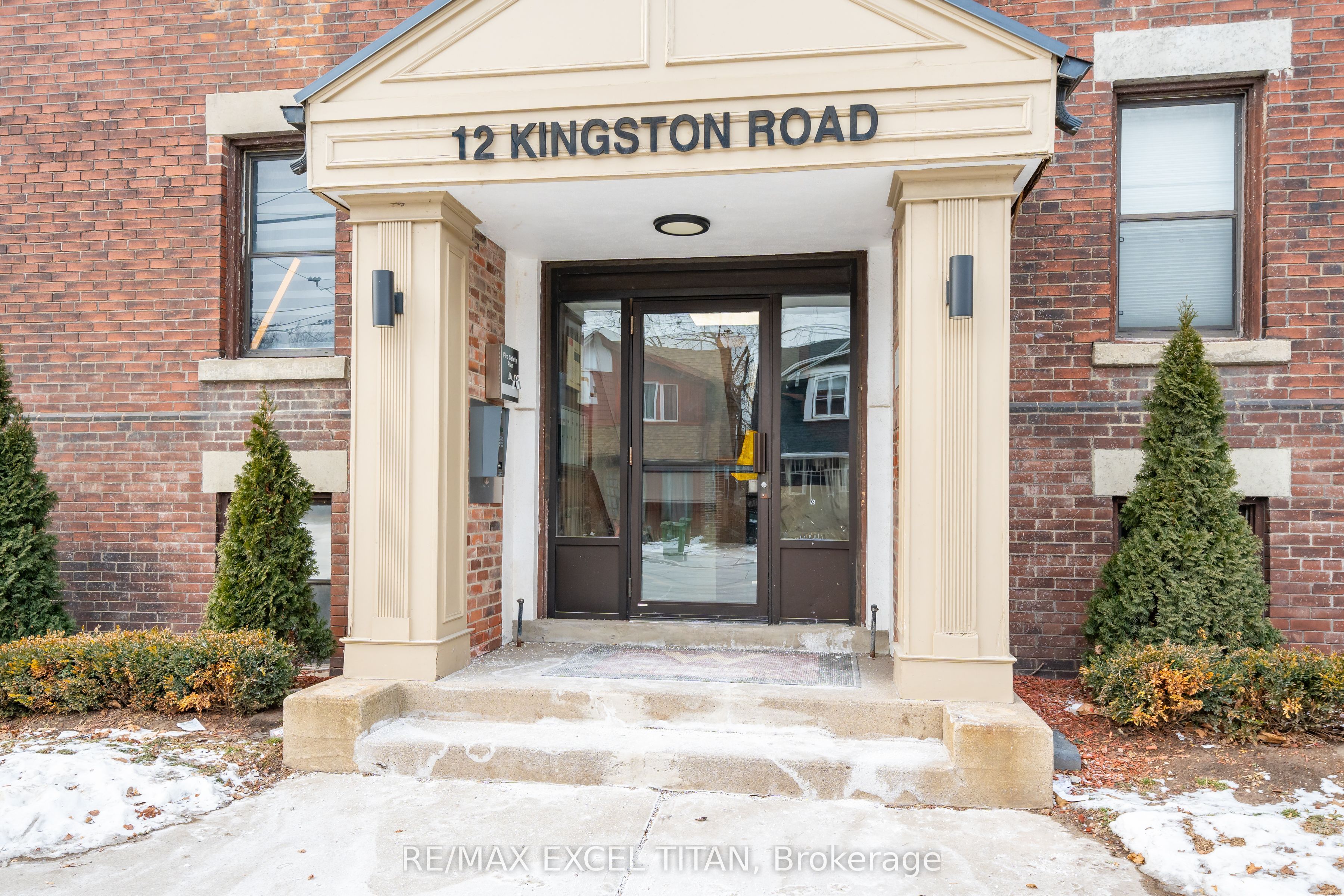 65-12 Kingston Road, Toronto, ON, M4L 1S5