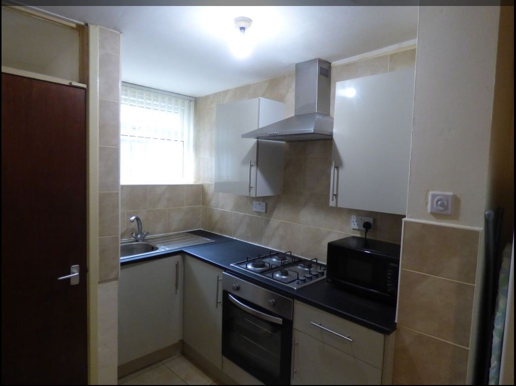 3 Bed Terraced House, Teck Street, L7, N1 7GU photo 3