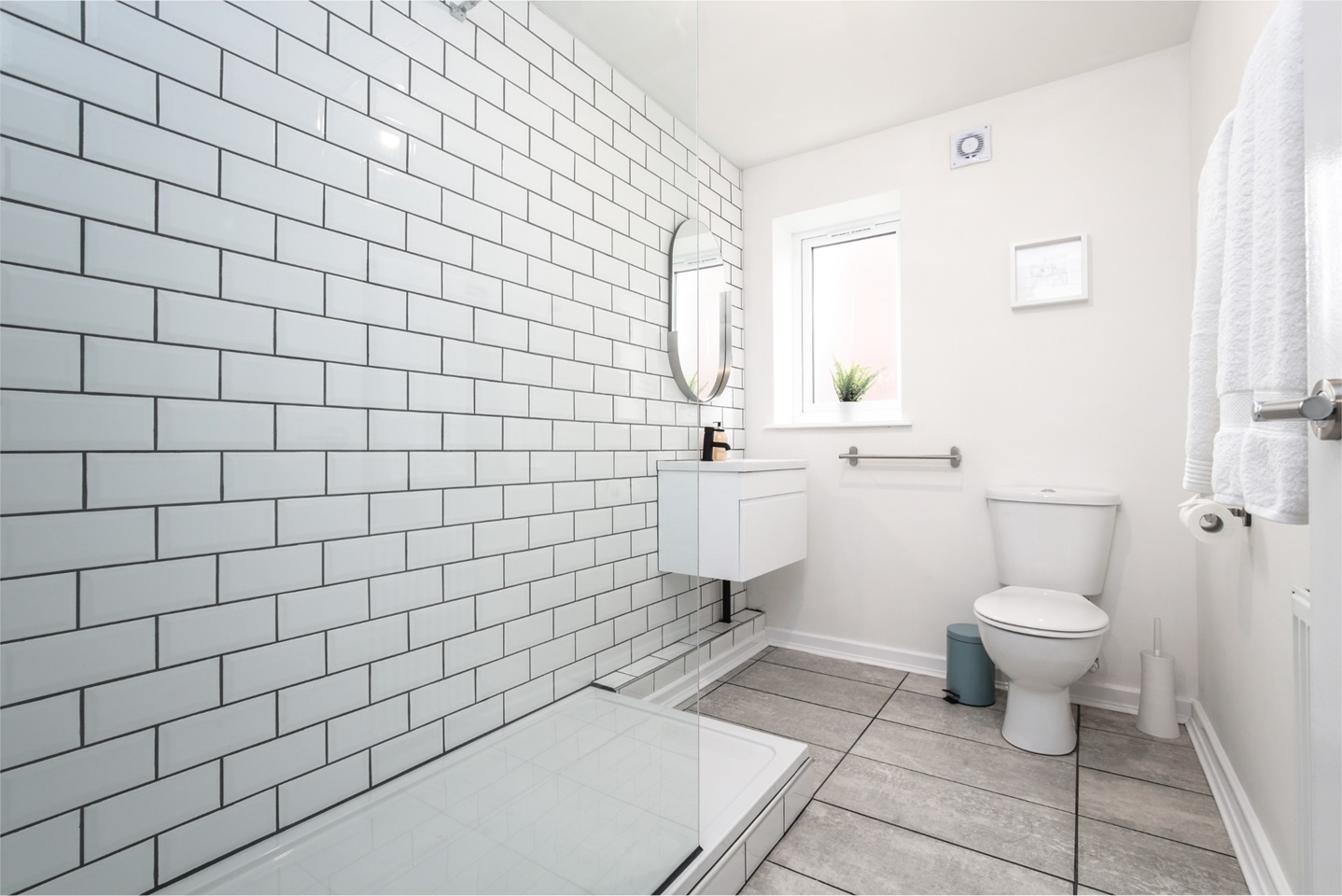 2 Bed Flat, Vauxhall Road, L5, N1 7GU photo 5