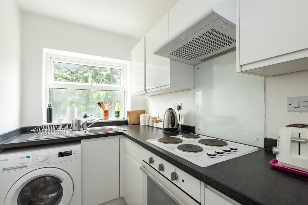 Additional image 3 of The Cedars, Milton Road, Harpenden, Hertfordshire, AL5