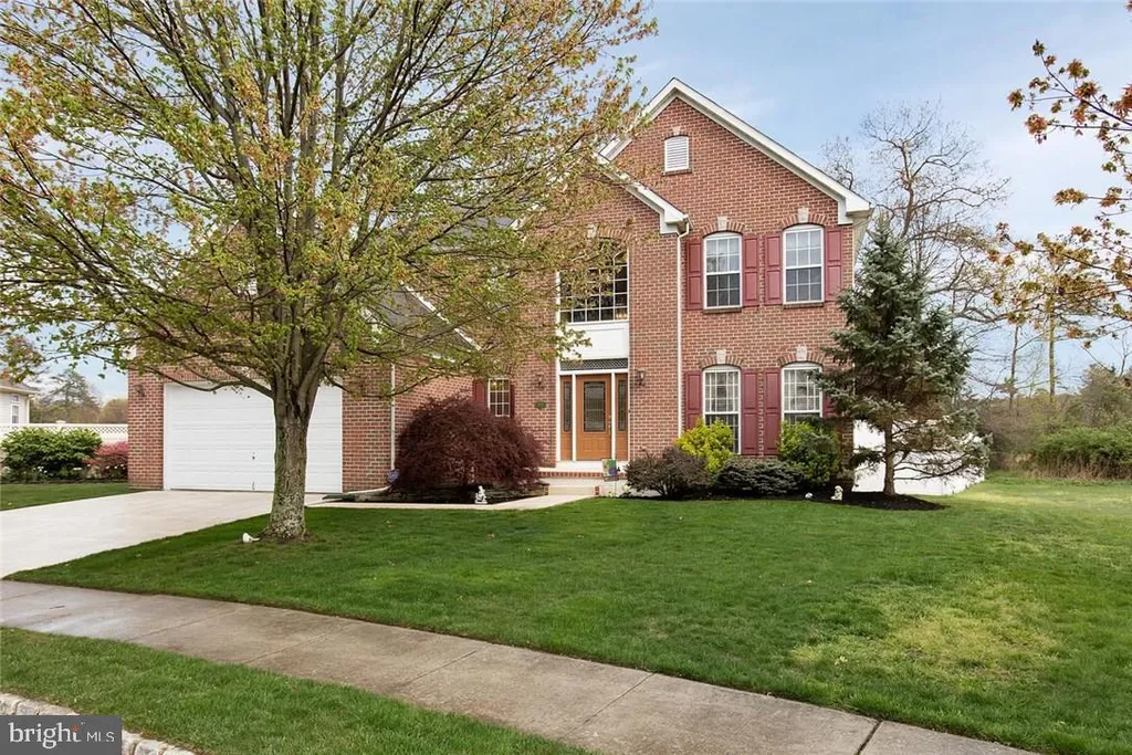 11 Butternut Lane, Bayville, NJ 08721