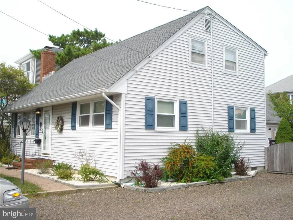353 S 3rd Street, Surf City, NJ 08008