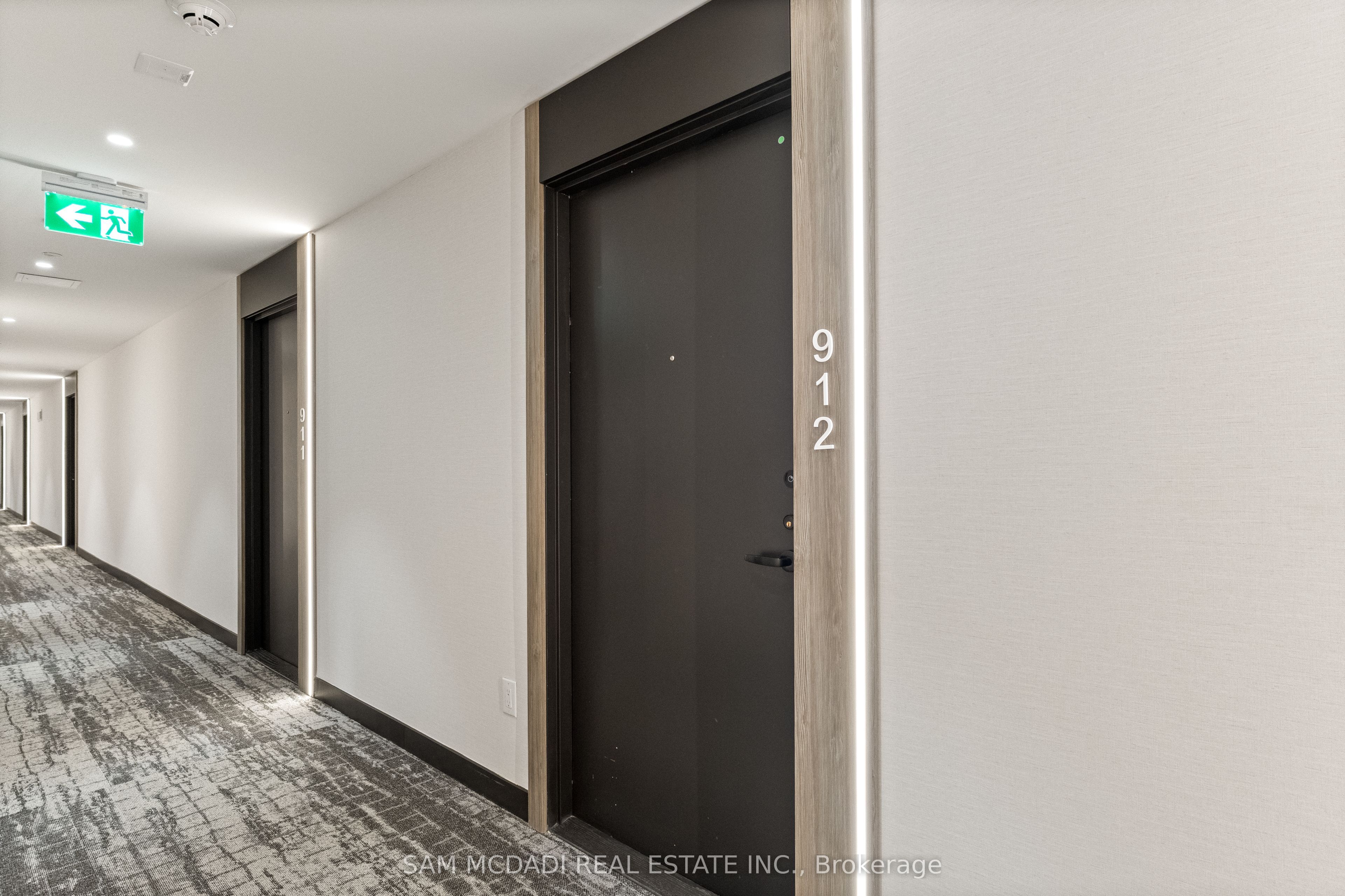 Additional image 5 of 912-220 Missinnihe Way, Mississauga, ON, L5H 0A9