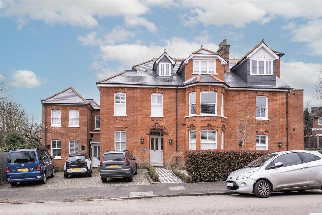 Clarence Road, Harpenden