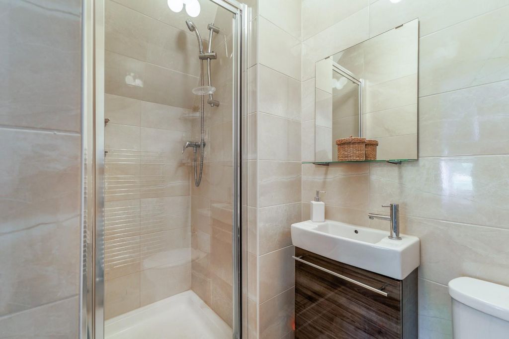 Additional image 9 of 2 bed flat for saleHughendon Manor, Petersfinger, Salisbury SP5