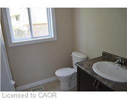 3-55 Mooregate Crescent, Kitchener, ON, N2M 0A6 photo 3