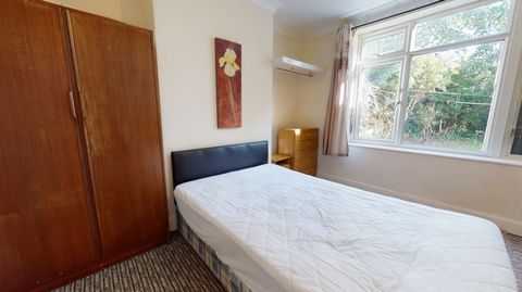 Spring Bank Crescent, Headingley, Leeds LS6