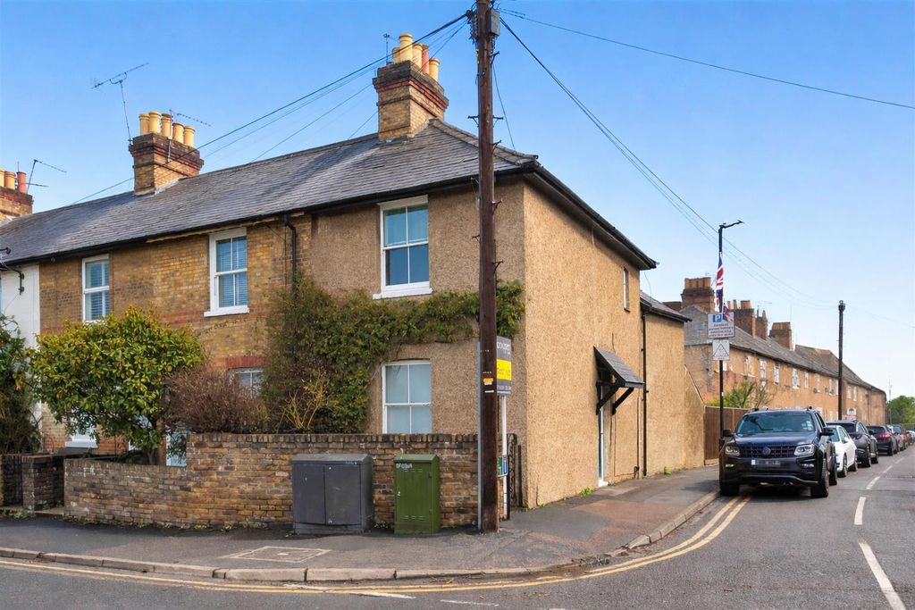 3 bed end terrace house for saleNorden Road, Maidenhead SL6