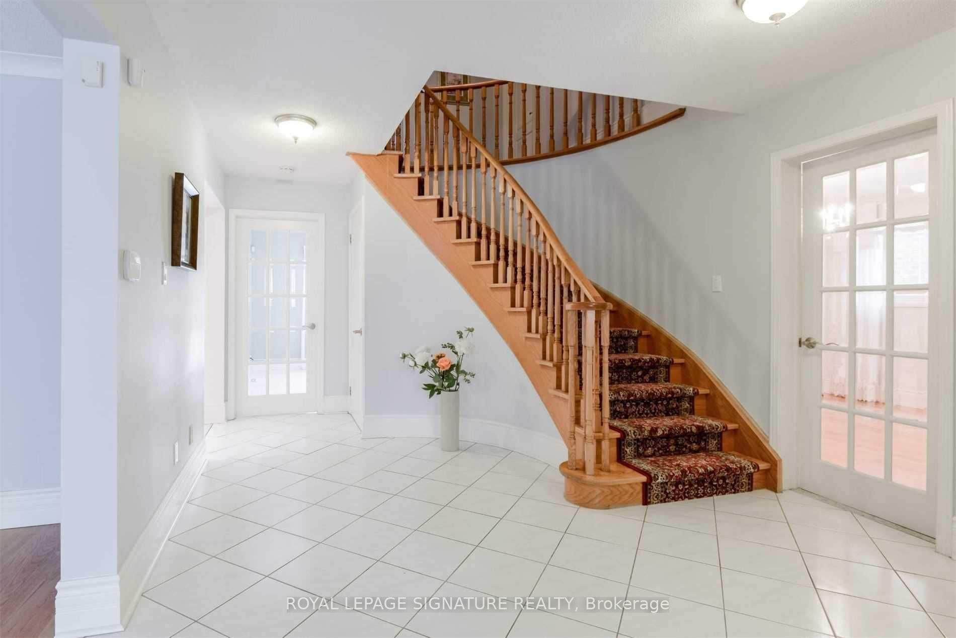 14 Canterbury Crescent, Toronto, ON, M9A 5A5 photo 2